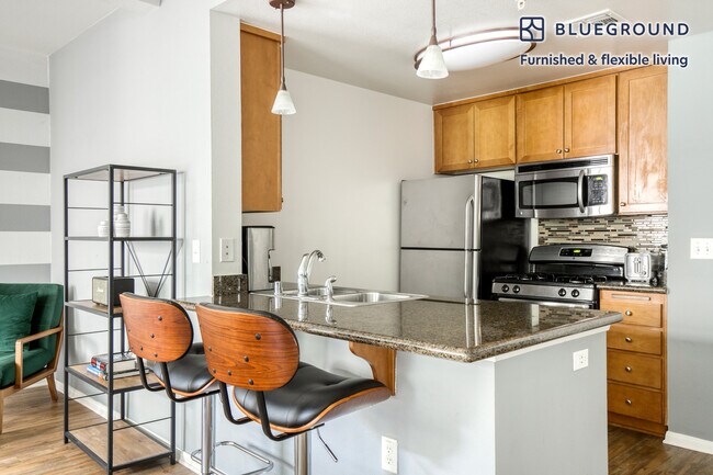 Building Photo - 8601 Lincoln Blvd