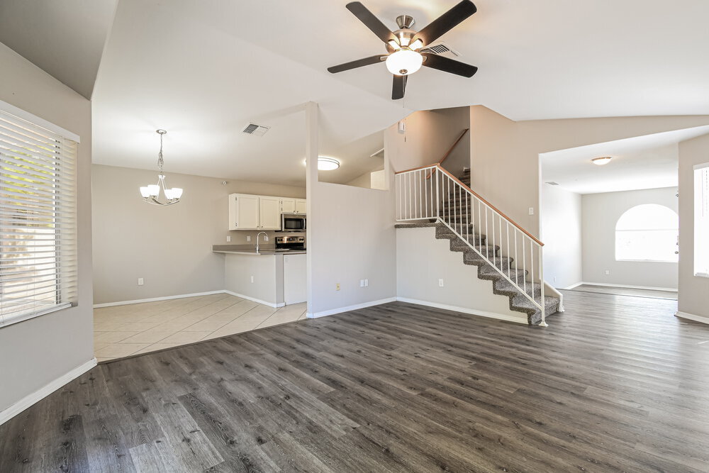 Building Photo - 1042 N Blackbird Dr
