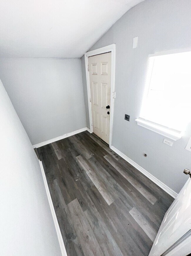 Building Photo - 2522 Rosalie St