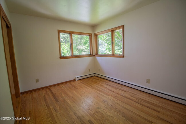 Building Photo - 59 Parkwood Dr