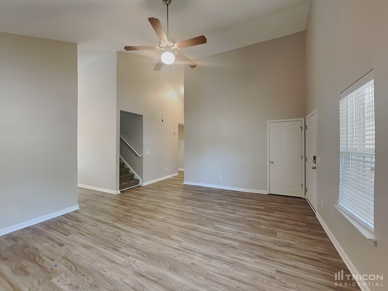 Building Photo - 238 Vermillion Dr