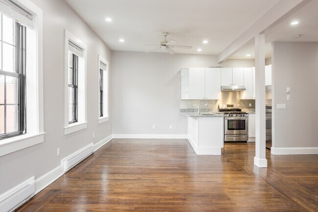 Primary Photo - 534 Tremont St
