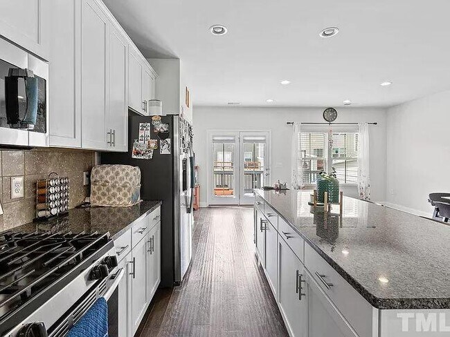 Building Photo - 1030 Brownsmith Dr