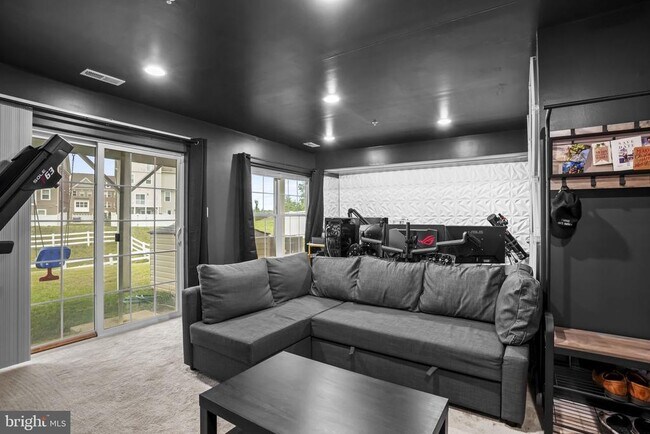 Building Photo - 5412 Spotswood Pl