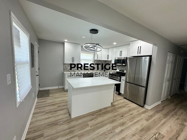 Building Photo - Updated 3 Bedroom Home in Gary