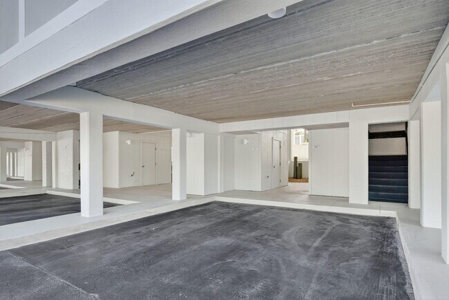 Building Photo - 2355 NE Ocean Blvd
