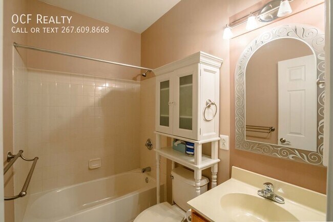 Building Photo - 3147 W Thompson St