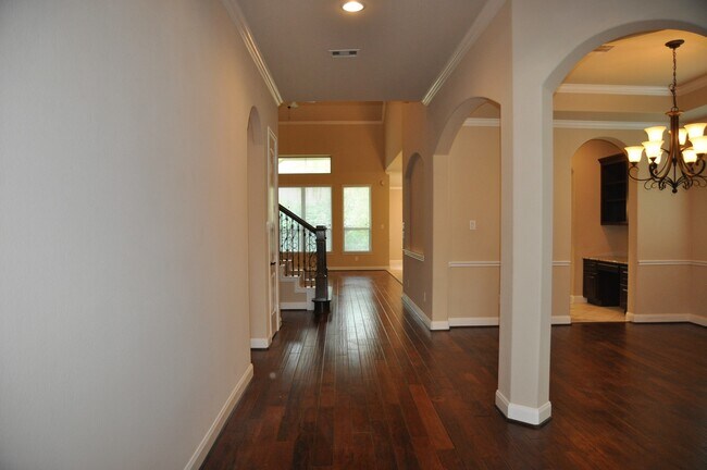 Building Photo - 27619 Lodgemist Ct