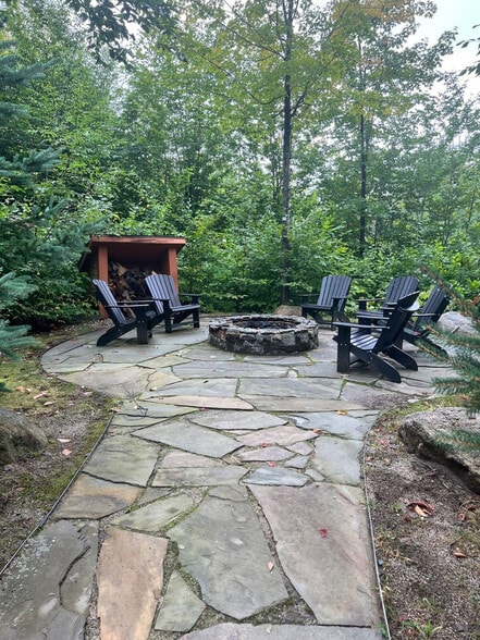 Building Photo - 28 Yellow Birch Cir