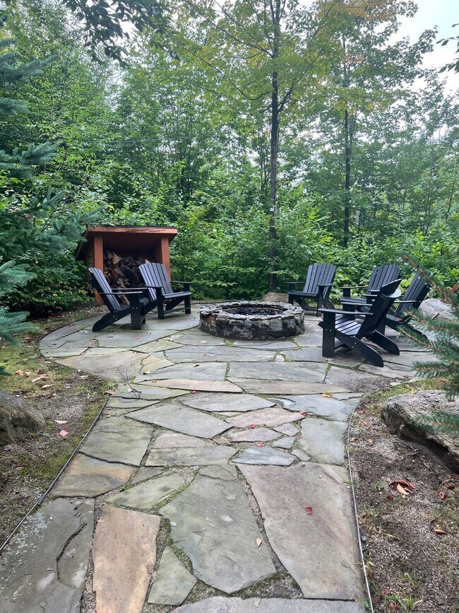 Building Photo - 28 Yellow Birch Cir