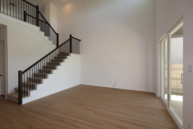 Building Photo - 2728 Cressman Cv