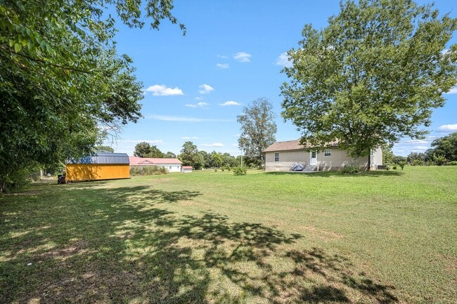 Building Photo - 681 Elbethel Rd