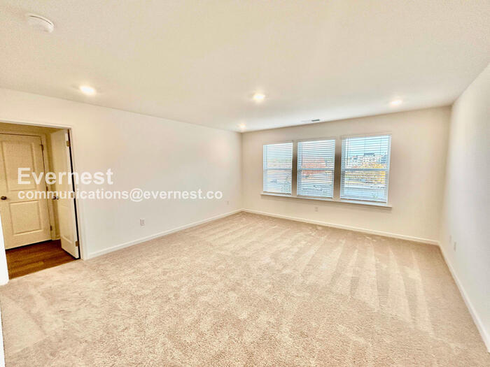 Building Photo - 4283 Marsha St