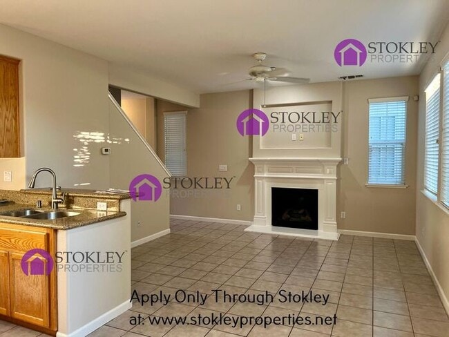 Building Photo - 1019 Sycamore Ln