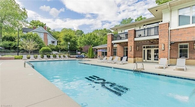 Primary Photo - 111 Edgeway Dr