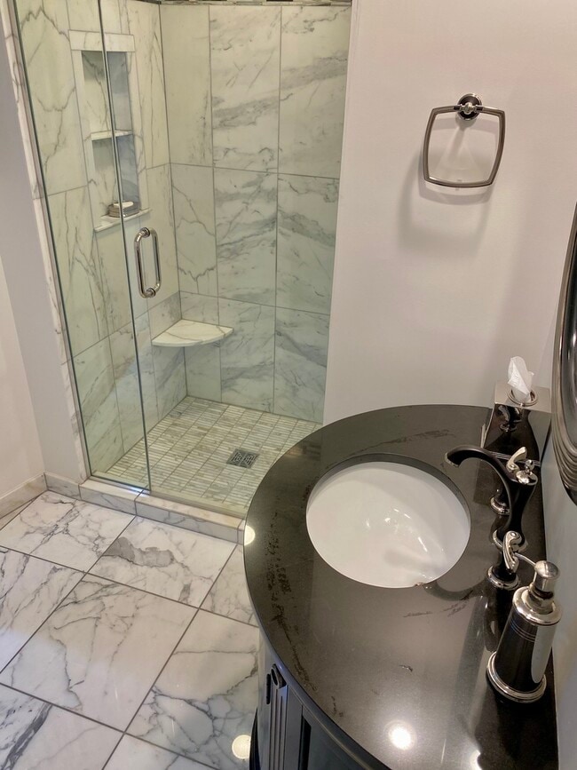 Building Photo - 60 E Monroe St