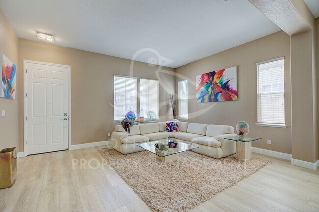 Building Photo - One of a kind, GREAT floorplan in Twelve B...