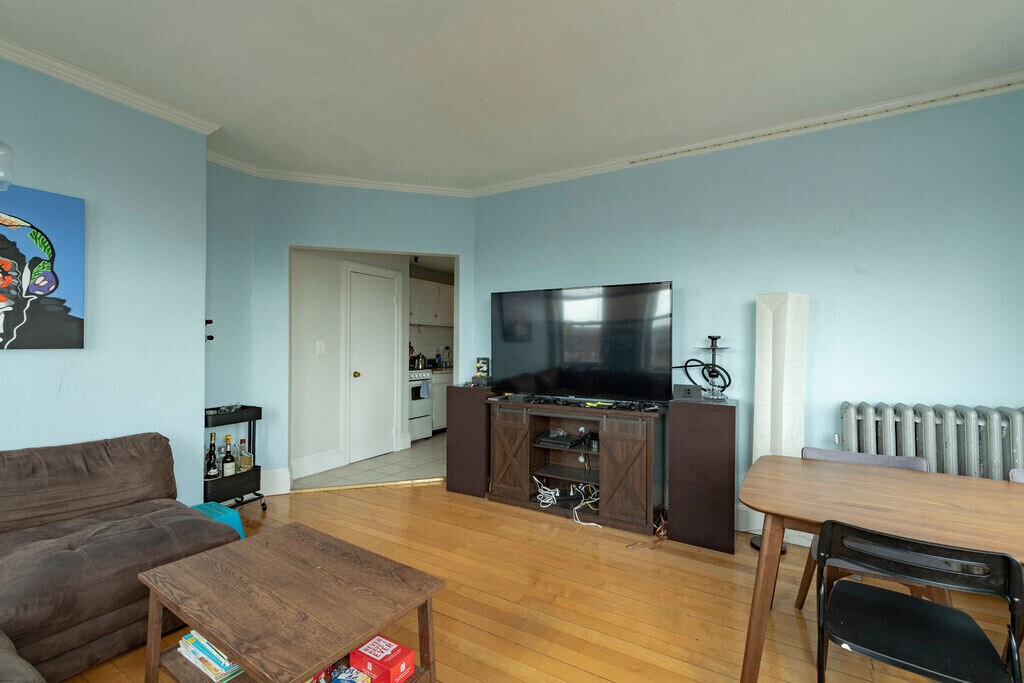 Building Photo - 178 Brighton Ave