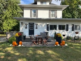 Building Photo - 1231 46th St