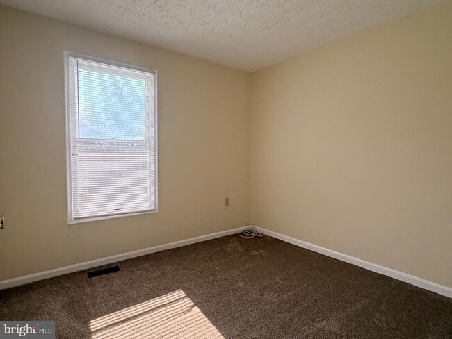 Building Photo - 2120 Commissary Cir