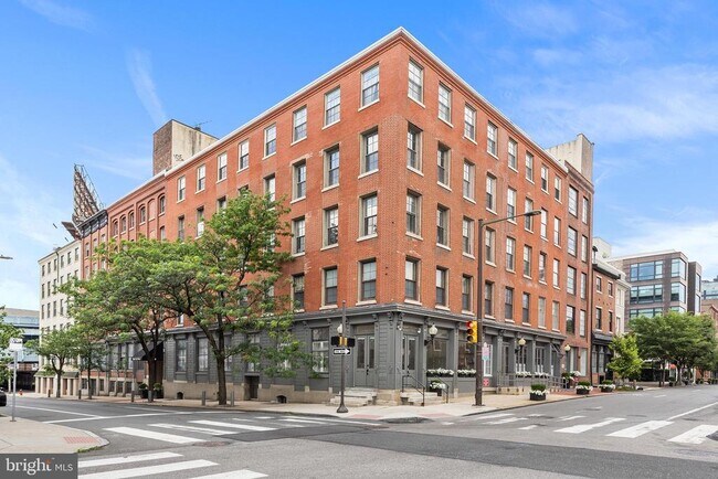 Building Photo - 205 N 4th St