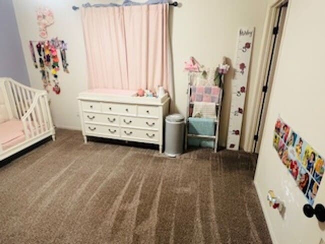 Building Photo - Lovely 3 Bedroom, 3 Bathroom Home with Solar