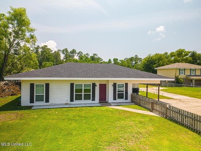 Building Photo - 410 Old Spanish Trail