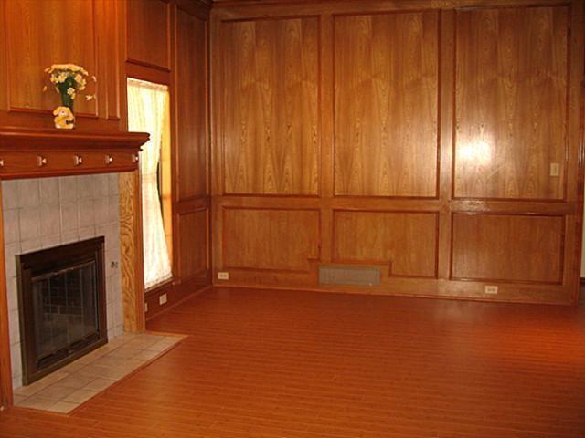 Building Photo - 2300 Cardinal Dr