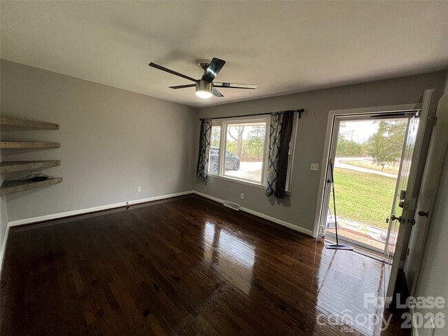 Building Photo - 2122 Boxcar Rd