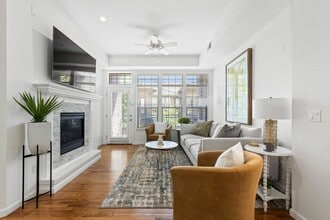 Building Photo - 7865 Vallagio Ln