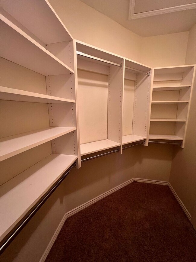 Building Photo - Southwest - Gated Community Pool/Spa/Playground