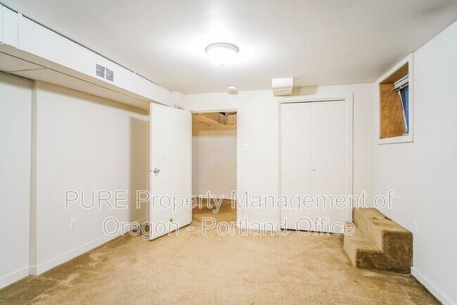 Building Photo - 5257 N Harvard St