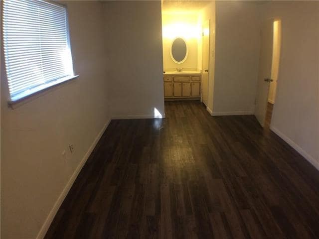 Building Photo - 1604 Homemaker Hills Dr