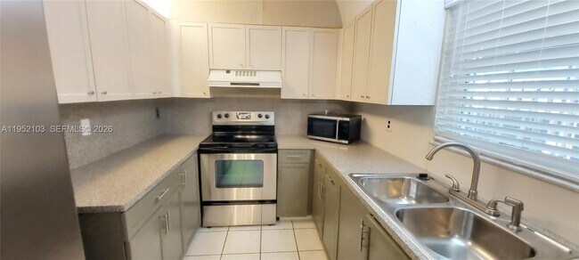 Building Photo - 4992 SW 123rd Terrace