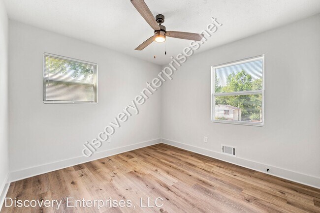 Building Photo - 4 br, 2.5 bath House - 9149 Homewood Dr.