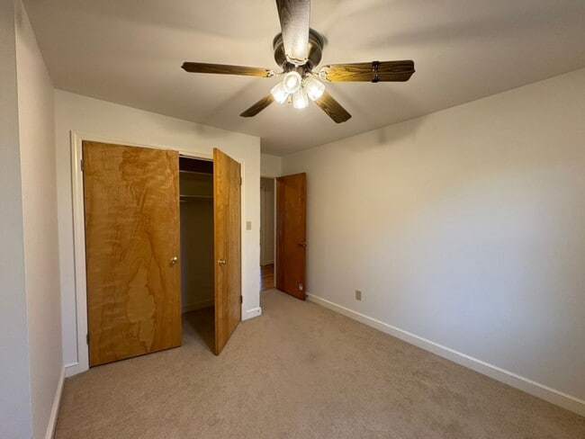 Building Photo - Solid Brick Rancher in Greencastle