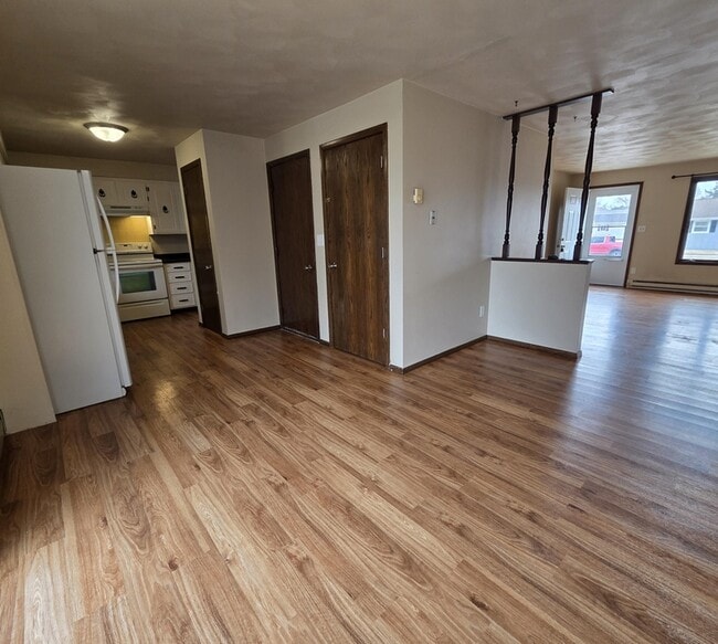 Building Photo - 1140-1142 W Weiland Ln