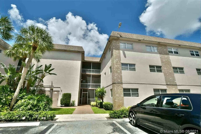 Building Photo - 2441 SW 82nd Ave