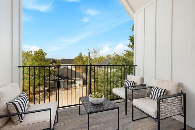 Building Photo - 307B Sterling St