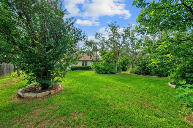 Building Photo - Stunning Single-Story Home in The Uplands