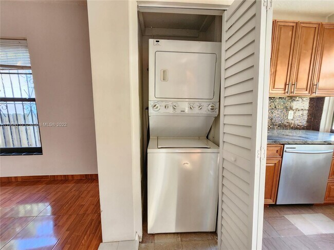 Building Photo - 8295 NE 3rd Ave  1 Miami Fl 33138