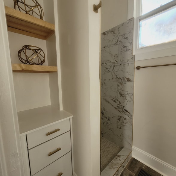 Building Photo - 343 Adelle St