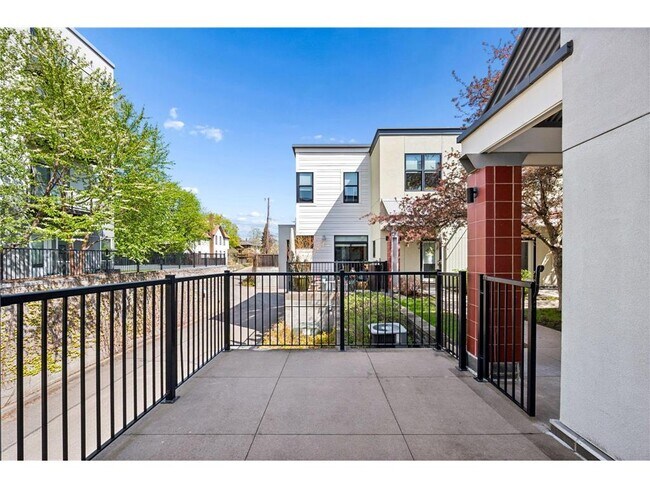 Building Photo - 2818 Aldrich Ave S