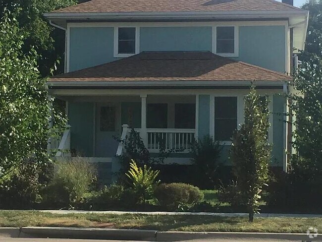 Building Photo - 3865 Holdrege St