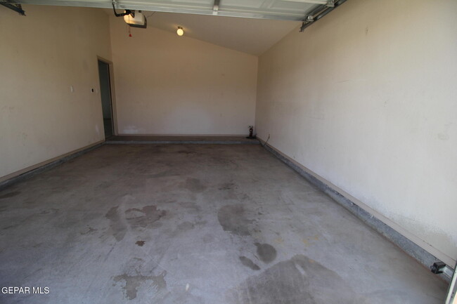 Building Photo - 14009 Robert Ituarte Dr