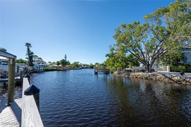 Building Photo - 3858 Riviera Cir