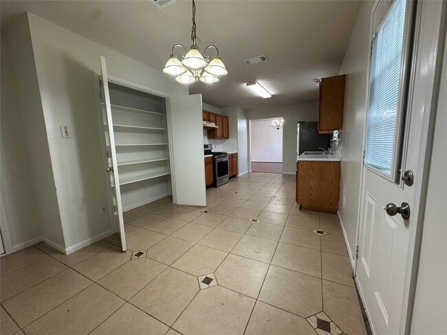 Building Photo - 16030 Clayton Green Dr