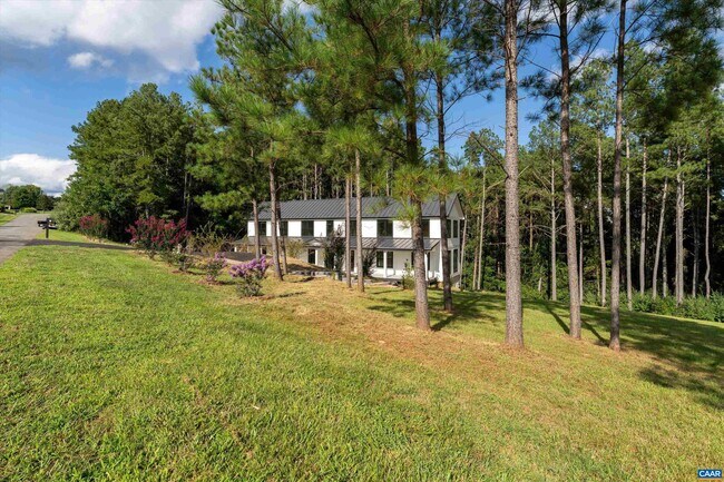 Building Photo - 199 Ridgeview Dr