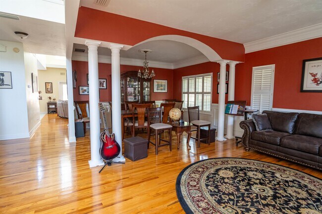 Building Photo - 491 Frank Shaw Rd