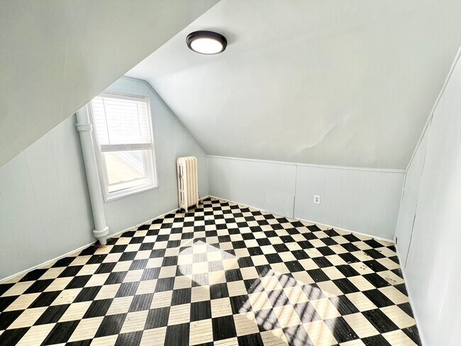 Building Photo - 140 Ferry St